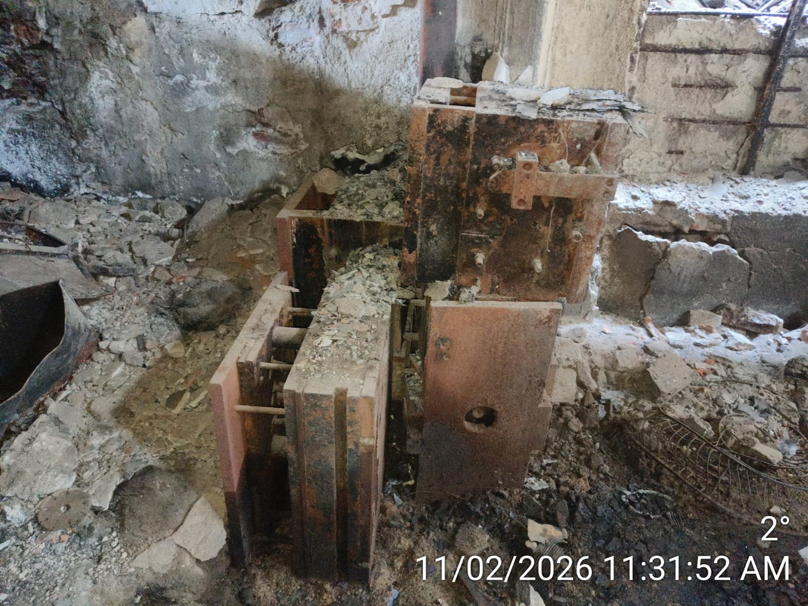 fire-affected-plant-machinery-building-scrap-mixed-equipment-scrap-material